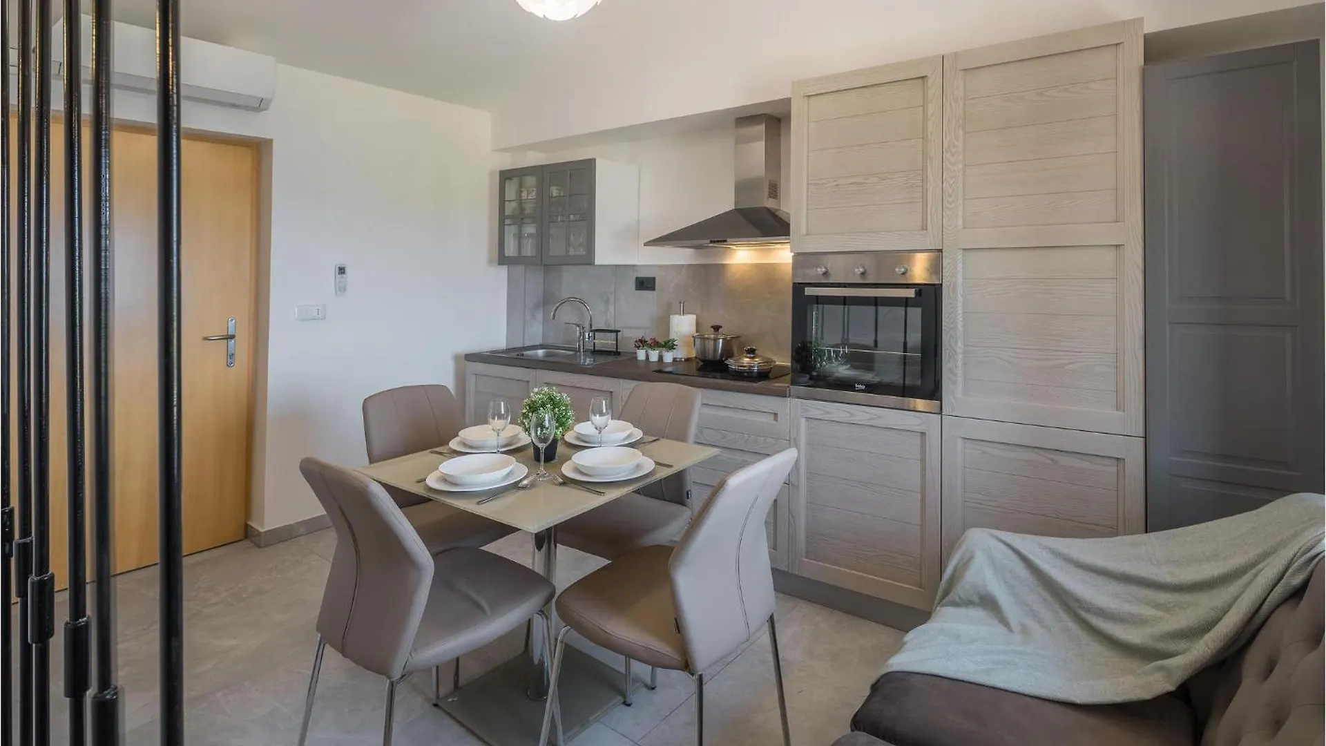 Holiday home Cozy Home In Vrsar With Kitchen