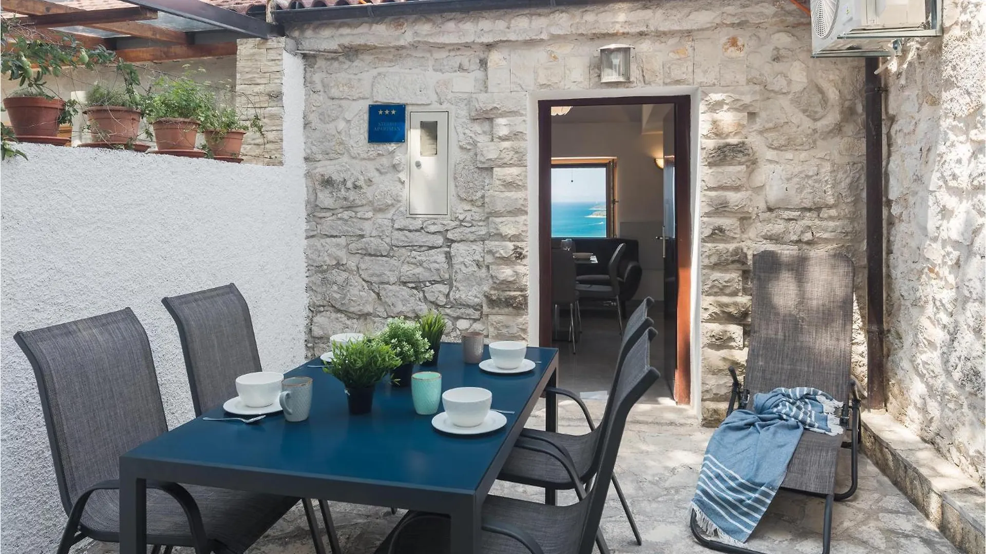 Cozy Home In Vrsar With Kitchen Holiday home